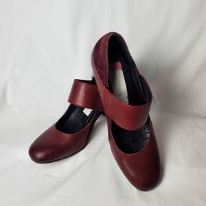 Born Cranberry Red Leather Mary Jane Size 8